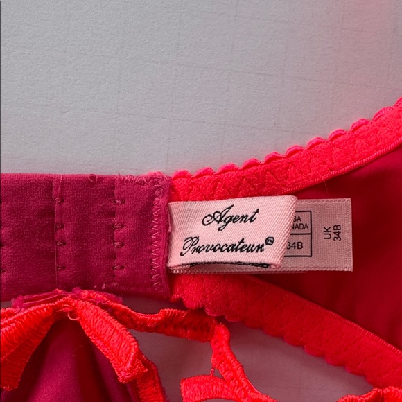 Agent Provocateur hot pink Lori bra, NWOT, size US 34B - Picture 4 of 9